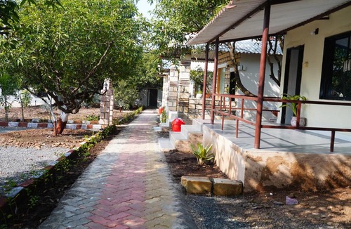 Talala Hotel | Kesar Villa Resort With Swimming Pool Sasan Gir