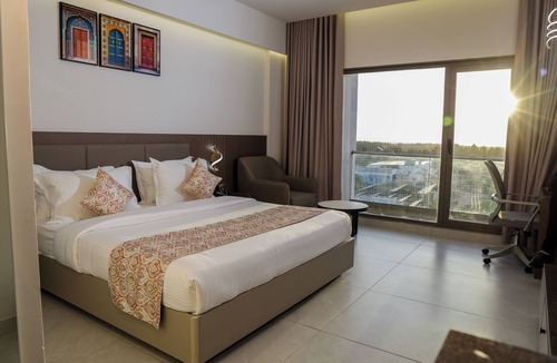 Dwarka Hotel | King's Kraft Shubh Hotel