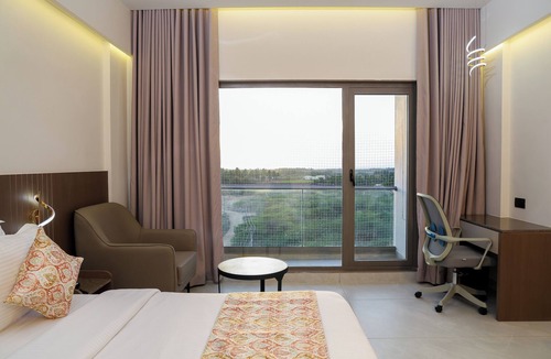 Dwarka Hotel | King's Kraft Shubh Hotel