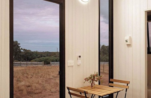 Irymple House | Kings Cottage by Tiny Away