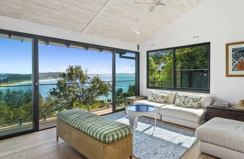 Palm Beach House | Kookaburra Lookout by Palm Beach Holiday Rentals