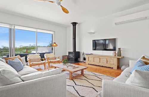 Macmasters Beach House | Kookaburra Retreat at Macmasters Beach