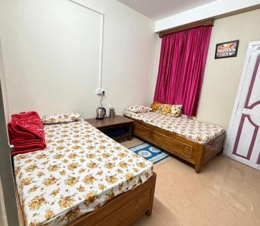 Karsiyang House | Kurseong Cottage Homestay- Home away from home
