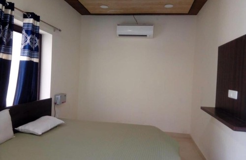 Bara Banki Hotel | Kushmanda Greens