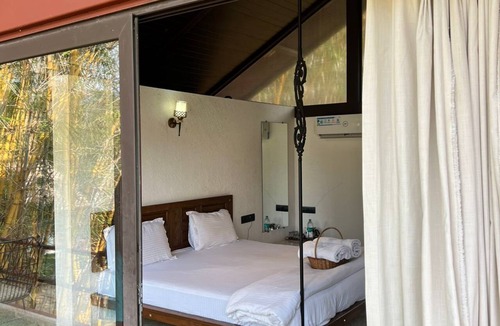 Ghodegaon Hotel | La Moire Resort