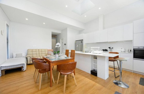 Riverwood House | Large Family-Friendly House｜Central Riverwood Stay