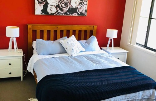 Lake Munmorah House | Large Holiday Home with Heated Pool on demand near Lake & Beaches
