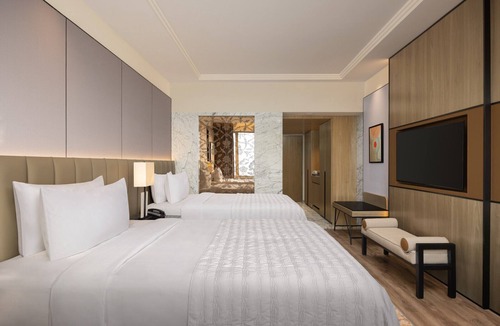 Surat Hotel | Le Meridien Surat