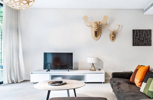 Camperdown Apartment | Leafy Inner City Apartment Near Sydney CBD