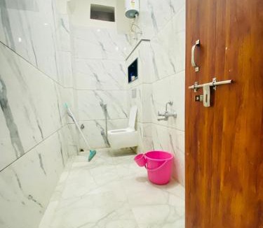 Jhusi House | Legacylodgeinn