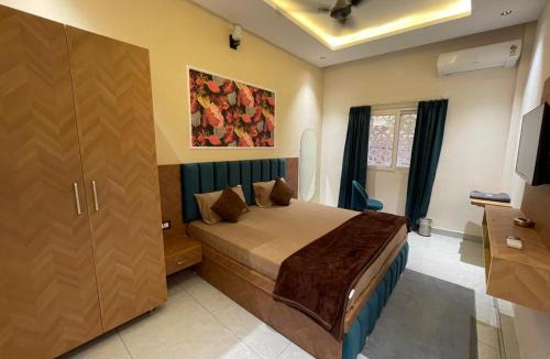 Lal Tappar Hotel | LIMELIGHT Hotel & Restaurant