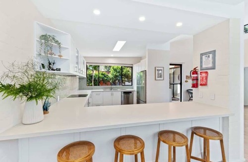 Long Beach House | Long Beach Clifftop, Bay Views, Sleeps 15