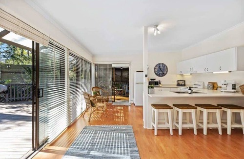 Long Beach House | Long Beach Treehouse | Large Deck, Walk to Beach