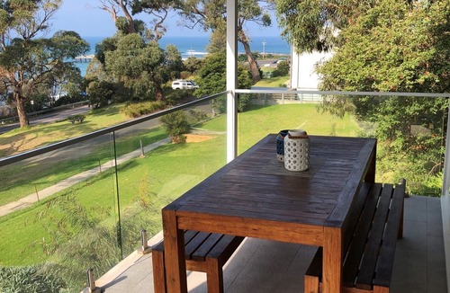 Lorne House | Lorne Beachfront Retreat