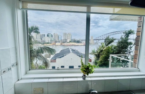 McMahons Point Apartment | Lumen Harbour – Wake to Sydney’s Brightest Icons