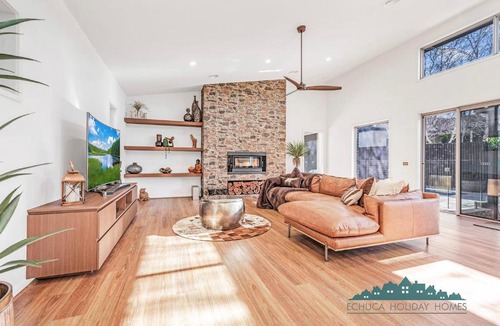 Moama House | Luxe Haven - Echuca Holiday Homes