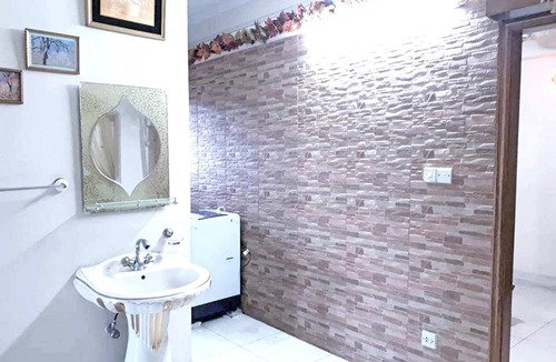 Banani Apartment | Luxurious king size room@Banani