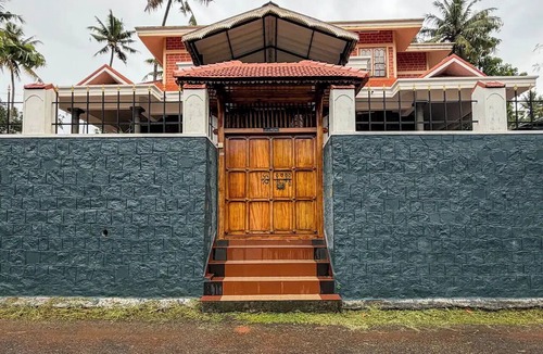 Varkala House | Luxurious Private TraditionalVilla.4 min to beach.