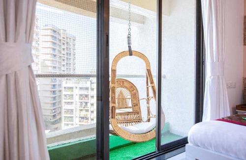 Santacruz Apartment | Luxury 3 Bedroom Apartment Near Mumbai Airport for Working Professionals and Families