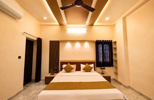 Udaipur District Other | Luxury 4BHK Private Villa| Pool, Jacuzzi & Home Theater