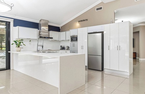Kenthurst House | Luxury 5-Acre Kenthurst Estate | Hills District | Pool, Cinema, Sleeps 10–12
