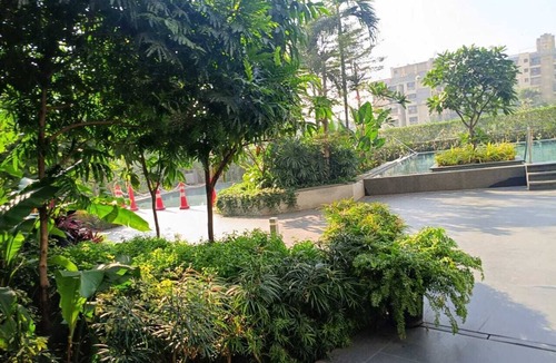 Jogeshwari East Apartment | Luxury Apartment at Oberoi Maxima Near Airport Andheri Mumbai