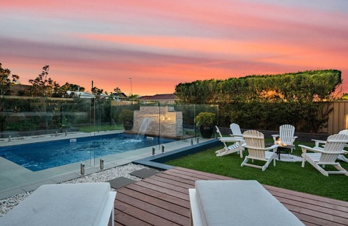 Shelly Beach House | Luxury Beach Home ~ Heated Pool ~ Hot Spa ~ Fire Pitt ~ Golf