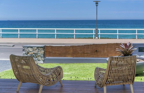 Merewether House | Luxury beachfront home on Merewether Beach - Autumn SALE on now