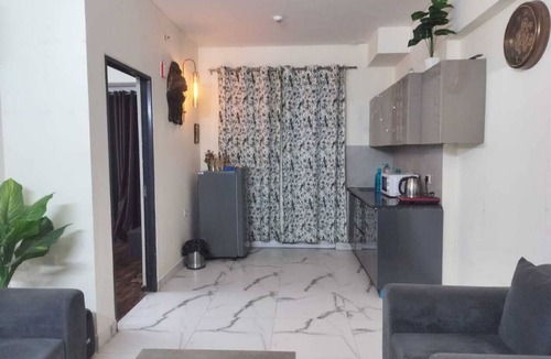 Gurugram Apartment | Luxury Comfort Meets Prime Location – 1BHK Apartment Near Airport & Metro