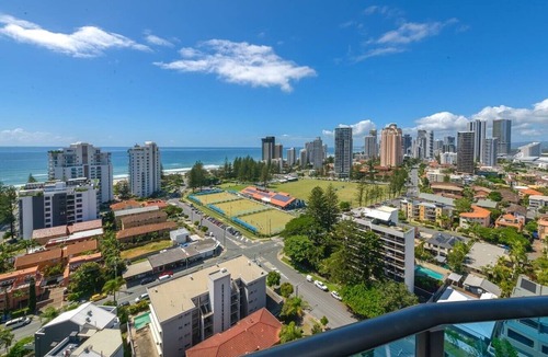 Broadbeach Apartment | Lv16 Beach View 2bed APT