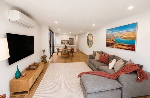 Albury House | Macauley Central | CBD | Walkable