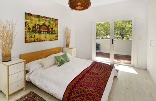Macmasters Beach House | Mackaren's Lodge - Chic