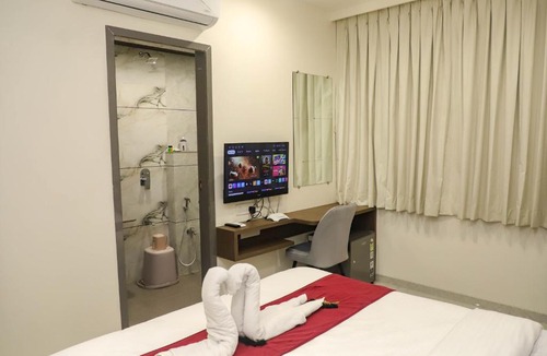 Amarnath Hotel | Madhu's Palace