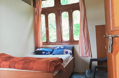 Bhagsu Nag Bed & Breakfast | Maharaj house
