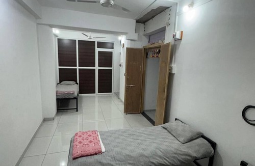 Kolhapur Hotel | Mahayaatri Niwas