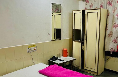 Vijayapura Hotel | Mangalore Regency Lodging