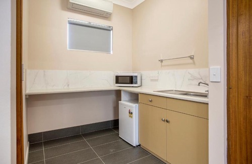 Camperdown Hotel | Manifold Motor Inn