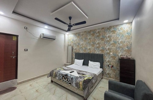 Ballia Hotel | Manjeet Hotel & Restaurant