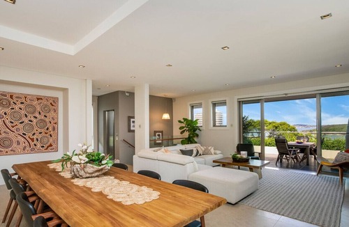 Fairlight House | Manly Harbourside Villa