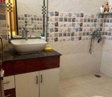 Mandi Apartment | Manohar Home Stay Manali Highway
