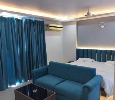 Gomti Nagar Apartment | MANTHAN The Comfort Stay DLF MY PAD