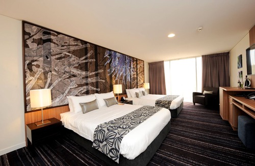 Barney Point Hotel | Mantra Gladstone