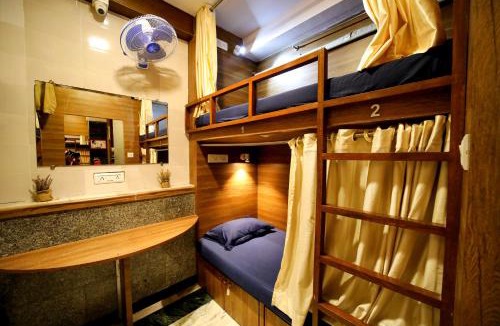 Marol Hostel | MAPLE THE HUBZ-Hostel