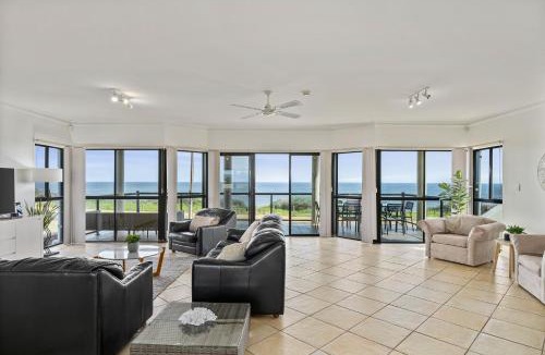 Aldinga Beach House | Mareblue Villa - Aldinga Beach - C21 SouthCoast Holidays