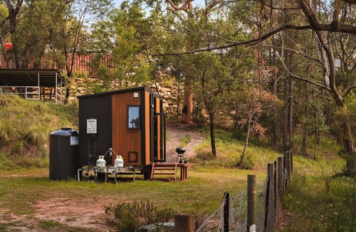 Maroota House | Maroota Greens JOY by Tiny Away