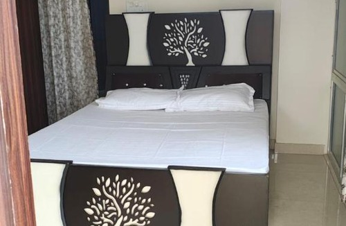 Danapur House | Maruti Primium Homestay