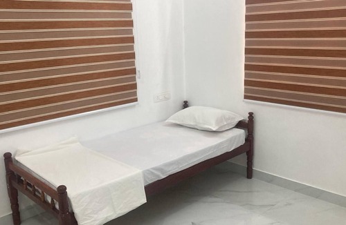 Aluva Bed & Breakfast | Marvelous 1-bedroom bed & breakfast in charming Aluva Ernakulam