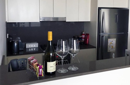 Mascot Apartment | Mascot - Sydney City Views