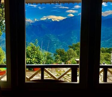 Pelling Hotel | MayaTels - Maya Eco Huts, Pelling
