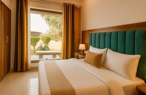 Mathura Hotel | Mayur Resort